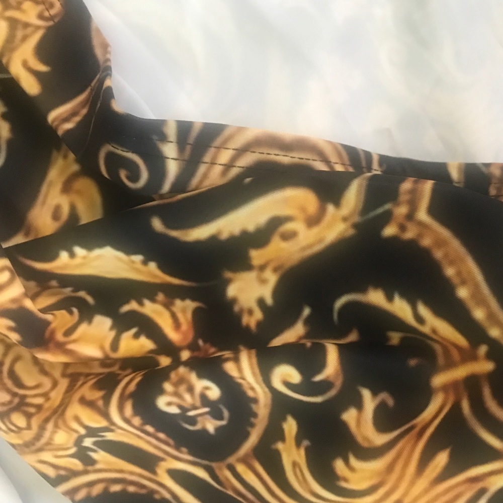 👑✅PRICE FIRM✅ Fabulous Fashion Baroque Print Blazer Cape. Brand new! - Picture 5 of 8